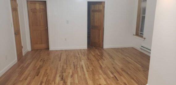 2BR – Fully Renovated Sunlit Apartment | Tenant Pays Electric &amp; Gas (Rutland Rd)
