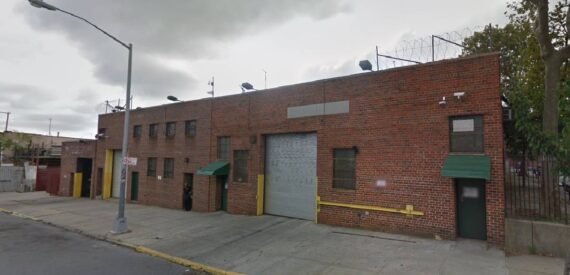 Warehouse*Developement*Investment Property*Parking*Can Deliver Vacant (Scholes St, Williamsburg, Brooklyn)