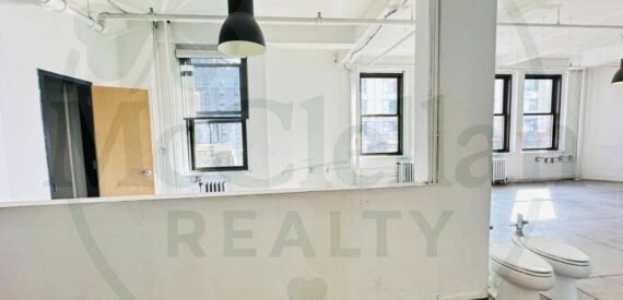 Half Floor Loft Office, Creative Light manufacturing. (Midtown West)