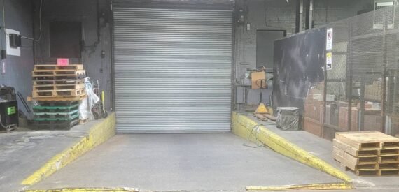 Warehouse*Developement*Investment Property*Parking*Can Deliver Vacant (Scholes St, Williamsburg, Brooklyn)