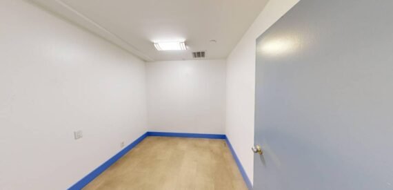 Storefront / retail / office space for rent in prime Greenpoint (Brooklyn)