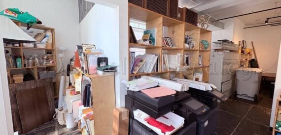 3 Exposures/Windows Creative Loft Office Space Full Kitchen Photograph (Chelsea)