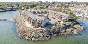 Waterfront Condo in Country Club – Bronx