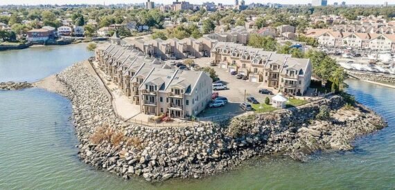Waterfront Condo in Country Club – Bronx