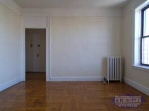 Renovated Rental – Bright Unit, Separate Kitchen, Spacious Living Room (Kingsbridge, Bronx)