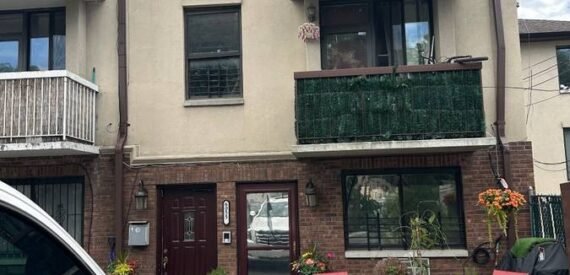 Nice apartment avaialble, 2nd floor (Maspeth)