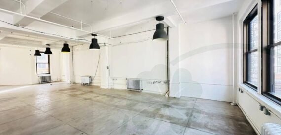 Half Floor Loft Office, Creative Light manufacturing. (Midtown West)