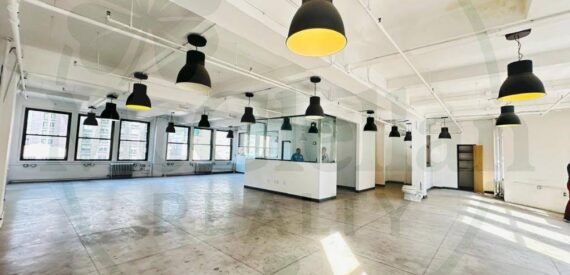 Half Floor Loft Office, Creative Light manufacturing. (Midtown West)