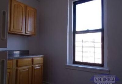Renovated Rental – Bright Unit, Separate Kitchen, Spacious Living Room (Kingsbridge, Bronx)