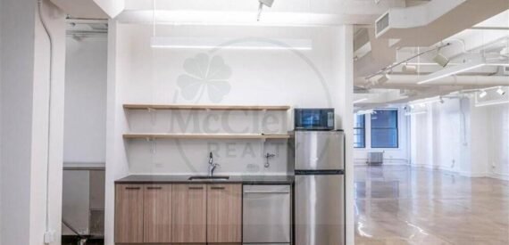 Vacant Office Suite Available: STE 1105 (Midtown)
