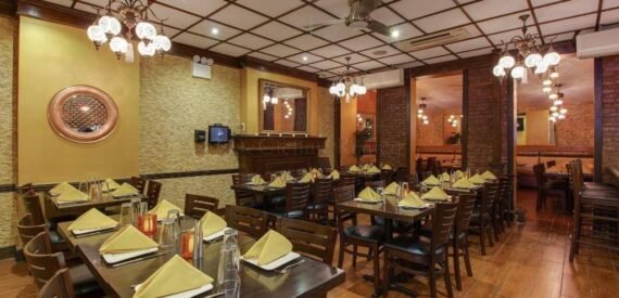Vented/Equiped Restaurant for Lease 212 E. 34th St. near 3rd Avenue an (Midtown East)