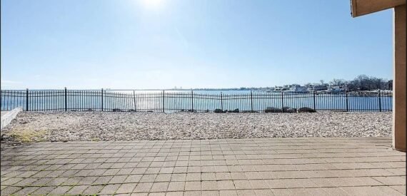 Waterfront Condo in Country Club – Bronx