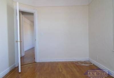 Renovated Rental – Bright Unit, Separate Kitchen, Spacious Living Room (Kingsbridge, Bronx)