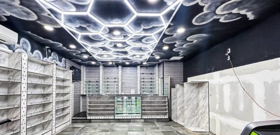 Retail Space off First Avenue in Heart of Upper East Side, No Fee (Upper East Side)
