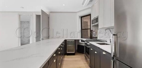 Gut Renovated Large 6 Bedroom Duplex w/ 4 Full Bathrooms and Washer (Greenwich Village)