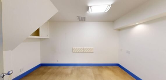 Storefront / retail / office space for rent in prime Greenpoint (Brooklyn)