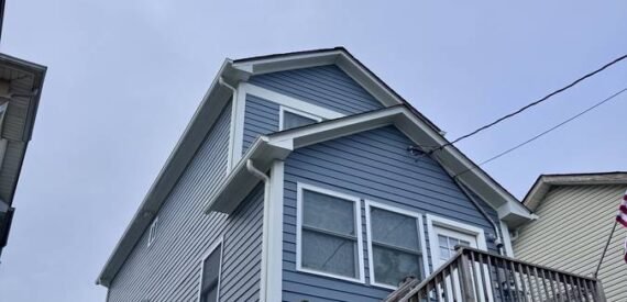 Bright &amp; Spacious Midland Beach Home – Modern 2017 Build