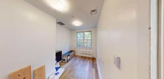 Storefront / retail / office space for rent in prime Greenpoint (Brooklyn)