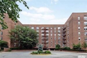 Spacious One-Bedroom Apartment for Sale in Forest Hills