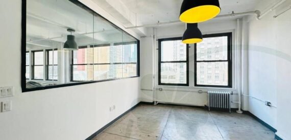 Half Floor Loft Office, Creative Light manufacturing. (Midtown West)