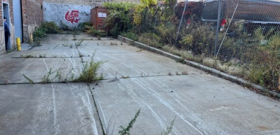 3,000 SF of Industrial Space Available FOR LEASE