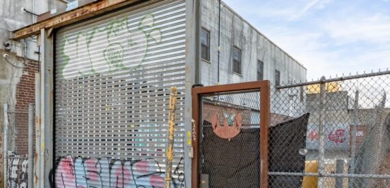 3,000 SF of Industrial Space Available FOR LEASE