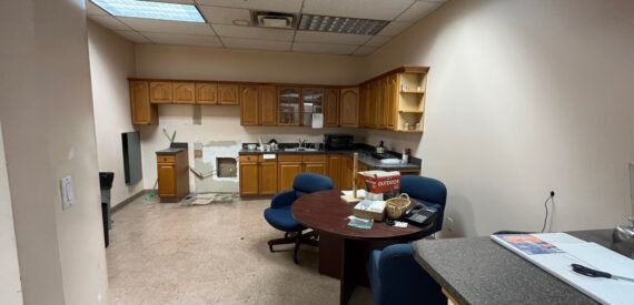 3,000 SF of Industrial Space Available FOR LEASE