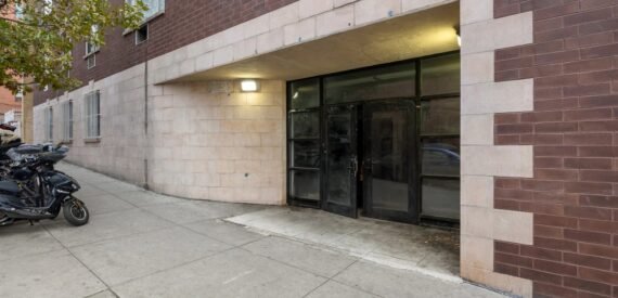 Office/Retail Space with Outdoor Area–Build-to-Suit Opportunity