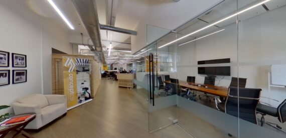 Expansive Open Layout with Optimal Column Spacing