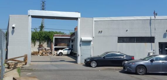 7,500 SF of Industrial Space Available FOR LEASE