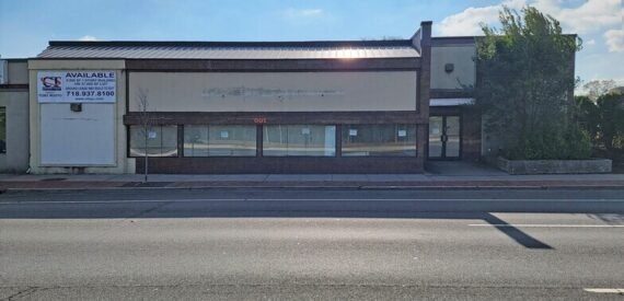 ±7,500 SF Modern 1-Story Building on ±22,000 SF Lot FOR LEASE