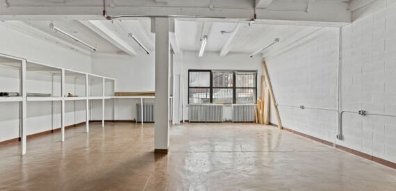 A very well maintained 6 story