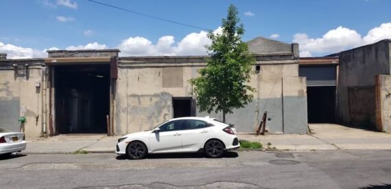 10,000 SF of Industrial Space Available FOR LEASE