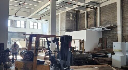 24,300 SF MANUFACTURING/OFFICE/RETAIL SPACE FOR SALE