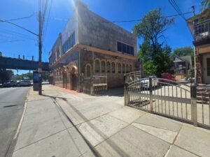 PRIME LOCATION 10,000 SF MULTI LEVEL CATERING HALL BUILDING FOR LEASE