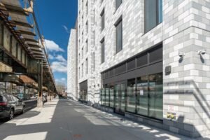 2,300 SF of Retail Space Available FOR LEASE