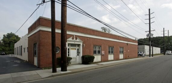 4,100 SF of Industrial Space Available FOR LEASE