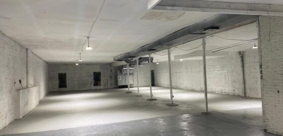 Bright Street-Level Retail-Expandable Basement Space
