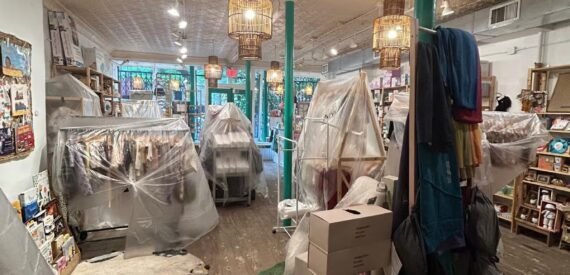 2,400 SF of Retail Space Available FOR LEASE