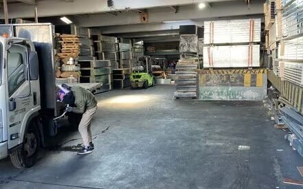 10,000 SF WAREHOUSE WITH OFFICE FOR LEASE