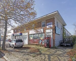 5,000 SF Industrial Space with Parking FOR LEASE