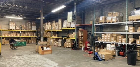5,000 SF Industrial Space with Parking FOR LEASE