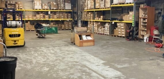 5,000 SF Industrial Space with Parking FOR LEASE