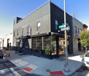 1,800 SF of Office/Retail Space Available FOR LEASE