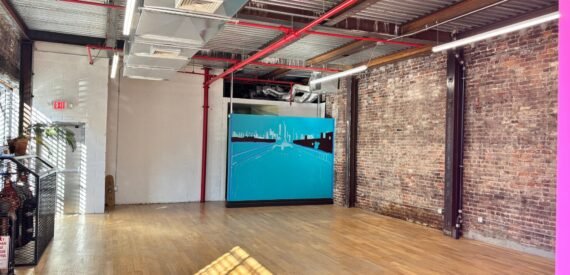 1,800 SF of Office/Retail Space Available FOR LEASE