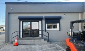 4,050 SF Industrial Building FOR SALE
