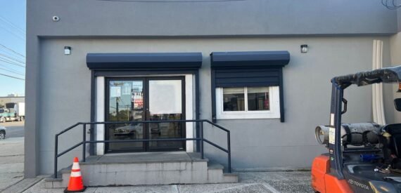 4,050 SF Industrial Building FOR SALE
