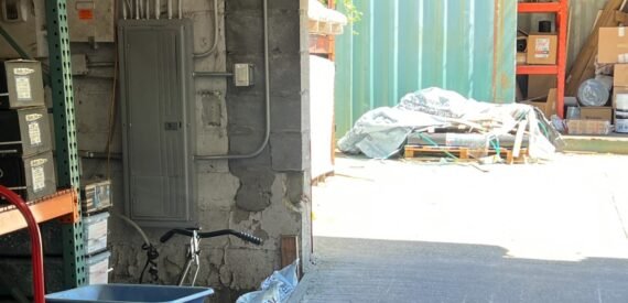 4,050 SF Industrial Building FOR SALE
