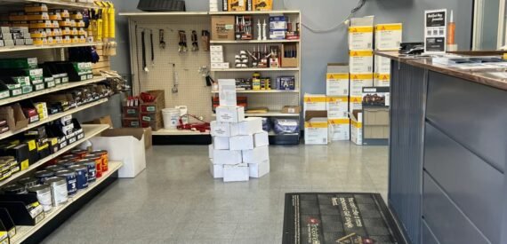 4,050 SF Industrial Building FOR SALE