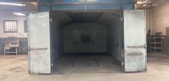 4,536 SF Building with 3,150 SF Yard FOR SALE